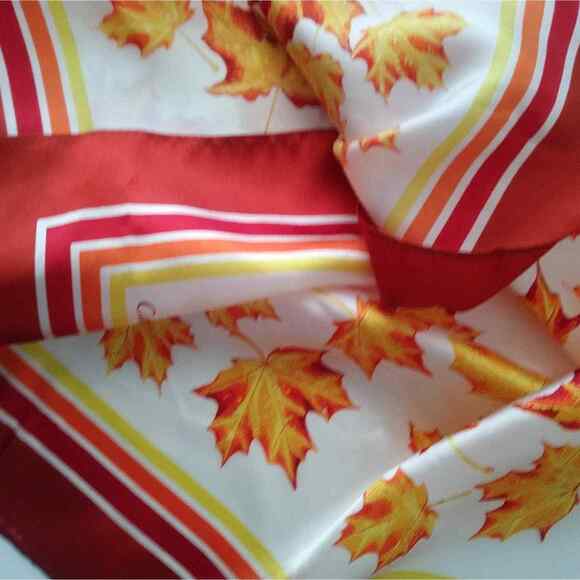 Vintage Skemo Canada Scarf Eleanor Paine Leaves Fall Autumn Japan 100% Acetate - Picture 5 of 5